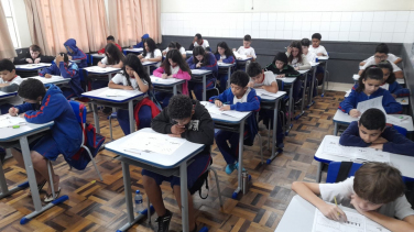 Notícia - Estudantes da rede municipal de Criciúma passam por avaliação de aprendizagem