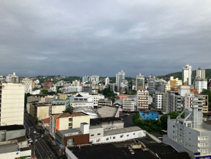 Notícia - Instabilidade e temperaturas amenas seguem na região (ÁUDIO)