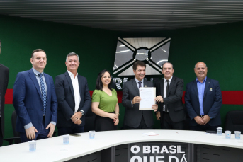 Notícia - Pastor Jair Alexandre assume Prefeitura de Criciúma