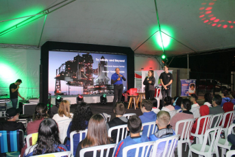 Notícia - Palestra de ex-engenheiro da Nasa encanta alunos no Parque Astronômico de Criciúma