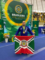 Notícia - Atleta criciumense é campeão brasileiro de jiu-jitsu