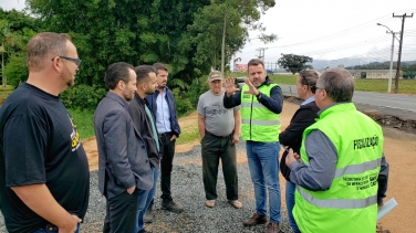 Notícia - Morro da Fumaça recebe visita do secretário de Estado da Infraestrutura