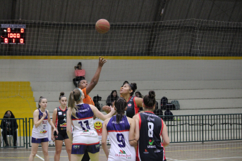 Notícia - Basquete feminino Satc/FME Criciúma/S.R.Mampituba finaliza série de jogos com saldo positivo 