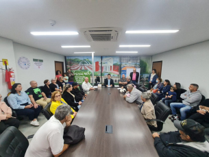 Notícia - Assinada ordem de serviço para pavimentação de ruas dos bairros Vila Doro e Mina do Mato