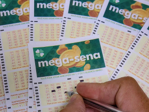 Notícia - Mega-Sena: prêmio acumula e apostas do Sul faturam na quadra