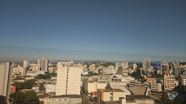 Notícia - ((Áudio)) Temperaturas em elevação e aberturas de sol nesta quinta-feira