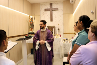 Notícia - Símbolo de fé e esperança, Capela do Hospital São João Batista é inaugurada