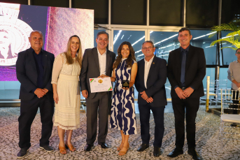 Notícia - Medalha Thati Teixeira: Primeira edição reconhece mulheres na política de Criciúma