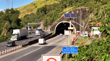 Notícia - Até segunda-feira, trânsito em meia pista na BR-101 em Tubarão