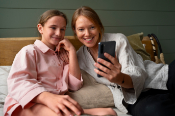 Notícia - Instagram lança novas ferramentas para pais monitorarem e apoiarem a vida digital dos adolescentes