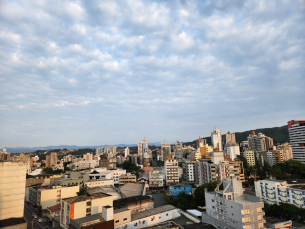 Notícia - ((Áudio)) Frente fria se aproxima e traz chuva para a região