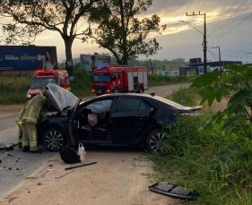 Notícia - Motorista fica ferida em acidente envolvendo três carros em Jaguaruna