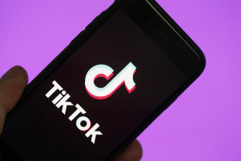 Notícia - TikTok pode sofrer com guerra comercial entre China e EUA