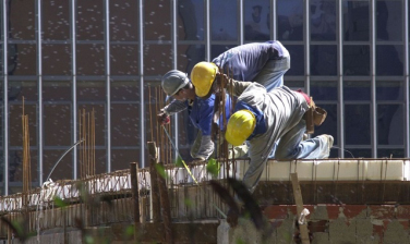 Notícia - Emprego na construção é o maior para setembro nos últimos oito anos