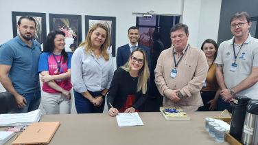 Notícia - Município firma convênio para realizar mamografias em Içara