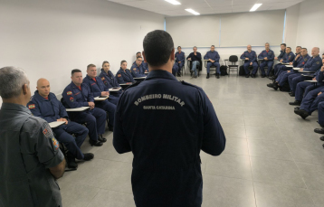 Notícia - Em Criciúma, bombeiros participam de curso de Abordagem Técnica a Tentativas de Suicídio