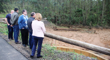 Notícia - Comissão de Obras da Câmara de Criciúma vistoria locais atingidos pelas cheias