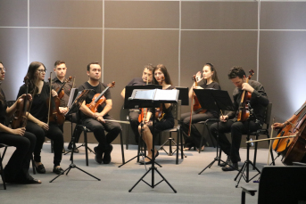 Notícia - Camerata di Venezia realiza concerto aberto à comunidade nesta quinta-feira