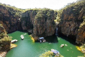 Notícia - Por que os turistas procuram Capitólio, cidade onde ocorreu o desabamento que deixou mortos