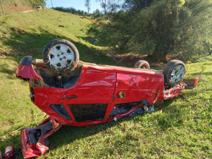 Notícia - Motorista capota veículo e fica ferido em Siderópolis