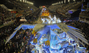 Notícia - Carnaval: venda de ingressos para desfile na Sapucaí segue presencial