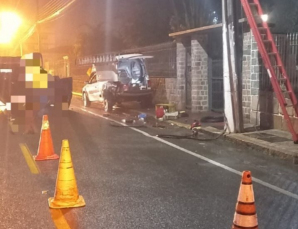 Notícia - Colisão entre carro e caminhonete deixa dois feridos no Centro de Urussanga