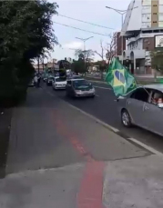 Notícia - Bolsonaristas fazem manifestação a favor do voto impresso (VÍDEO)