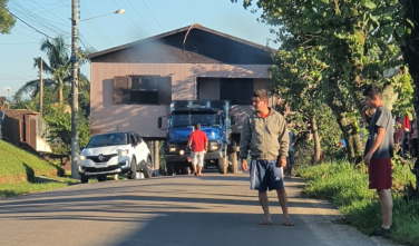 Notícia - Entenda como funciona o transporte de casas em Criciúma