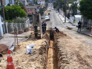 Notícia - Quatro ruas no São Luiz recebem obras da Casan