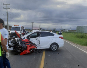 Notícia - São João do Sul: Duas pessoas morrem em grave acidente na SC-290 