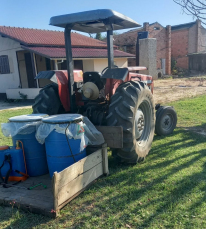 Notícia - Duas pessoas ficam feridas em colisão entre motocicleta e trator 