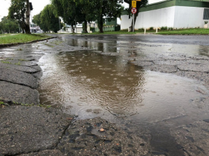 Notícia - Chuva persiste em Criciúma e região nesta segunda-feira