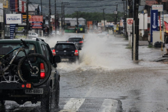 Notícia - Florianópolis se recupera dos estragos da chuva