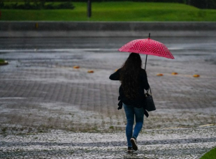 Notícia - Quarta-feira tem previsão de chuva e rajadas de vento forte no Sul de SC