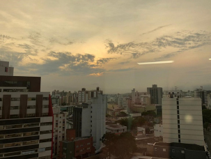 Notícia - Chance de chuva nesta terça-feira é pequena