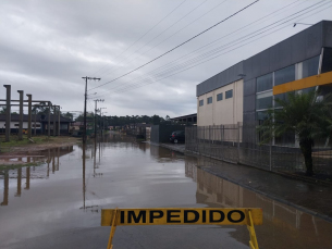 Notícia - Fortes chuvas causam alagamentos em municípios da Amrec (VÍDEOS)