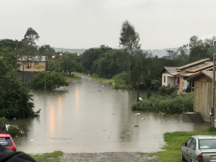 Notícia - Moradores de Forquilhinha atingidos pelas chuvas poderão sacar FGTS