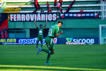 Notícia - Chapecoense e Grêmio arrancam na Série B com empates