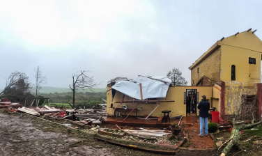 Notícia - Marinha resgata pessoas ilhadas no Rio Grande do Sul após ciclone