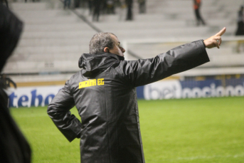 Notícia - Cláudio Tencati comemora vaga na semifinal e elogia a torcida carvoeira