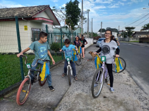 Notícia - Serviço de Convivência do CRAS Santa Luzia realiza passeio ciclístico