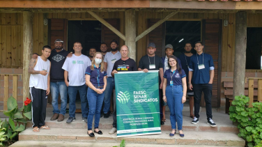 Notícia - Curso de Inclusão Digital e de Confeitaria foram realizados no Arroio