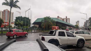 Notícia - Amarelinho atropela homem na Avenida Centenário 