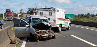 Notícia - Homem morre em colisão frontal na BR-101