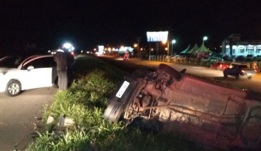 Notícia - Dois feridos em acidente de trânsito, outro motorista fugiu