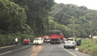 Notícia - Colisão frontal na chegada de Siderópolis