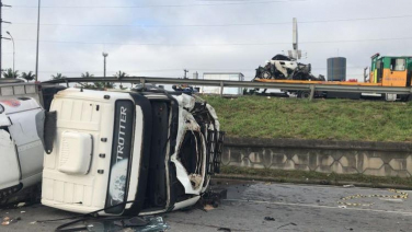 Notícia - Trânsito interditado na BR-101 em Palhoça, no sentido Curitiba 