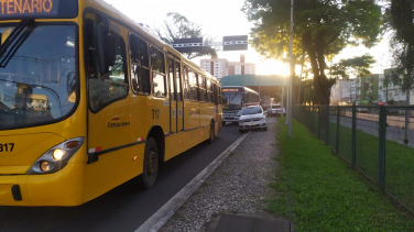 Notícia - Mulher sofre acidente dentro do Terminal Central