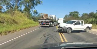 Notícia - Içara: Colisão é registrada na Rodovia Jorge Zanatta (VÍDEO)