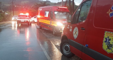 Notícia - Duas pessoas são encaminhadas ao hospital após queda de moto em Treze de Maio